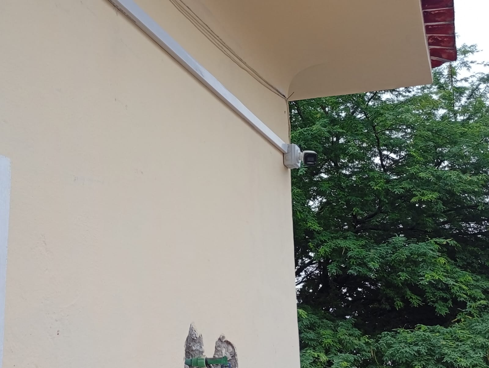 Câmera Exterior — Residência Particular